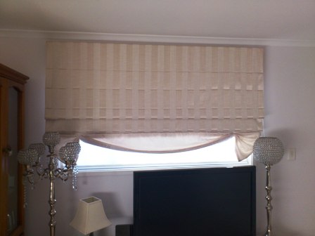 Roman blind